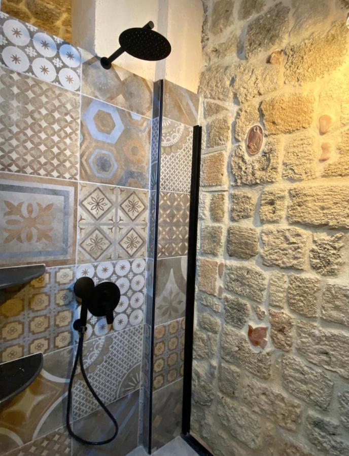 Stone Cave Suite Rhodes City Екстериор снимка