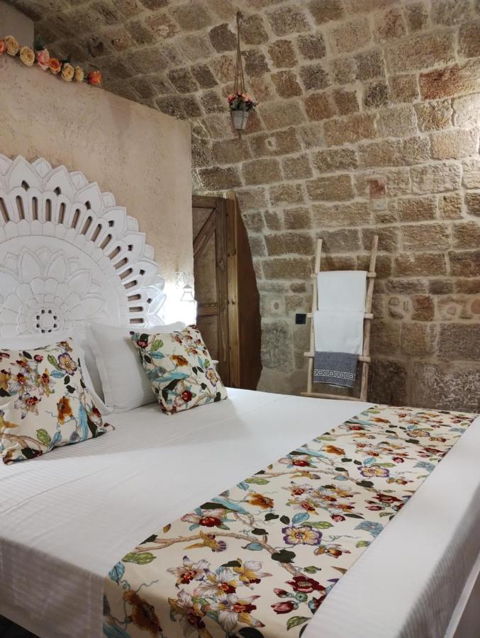 Stone Cave Suite Rhodes City Екстериор снимка